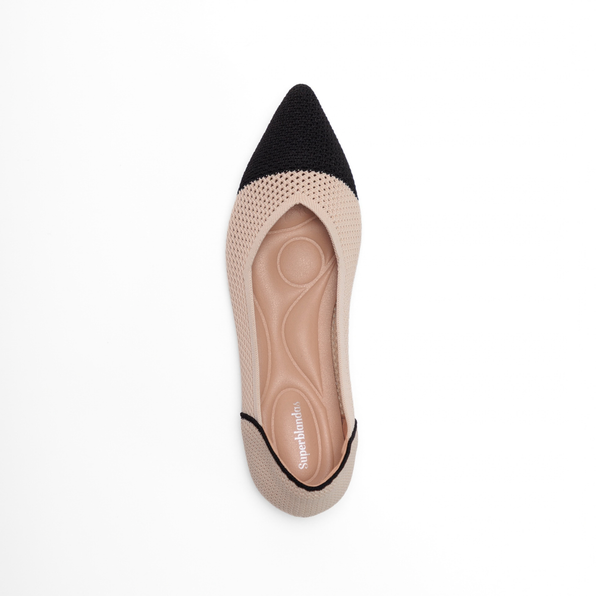 Superblandas Air beige y negro con tejido respirable y plantilla acolchada para mayor comodidad