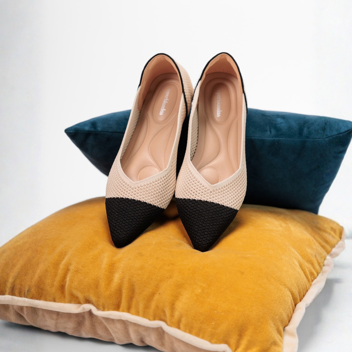 Zapatos cómodos Superblandas Air beige y negro para mujer, tejidos y de punta estilizada